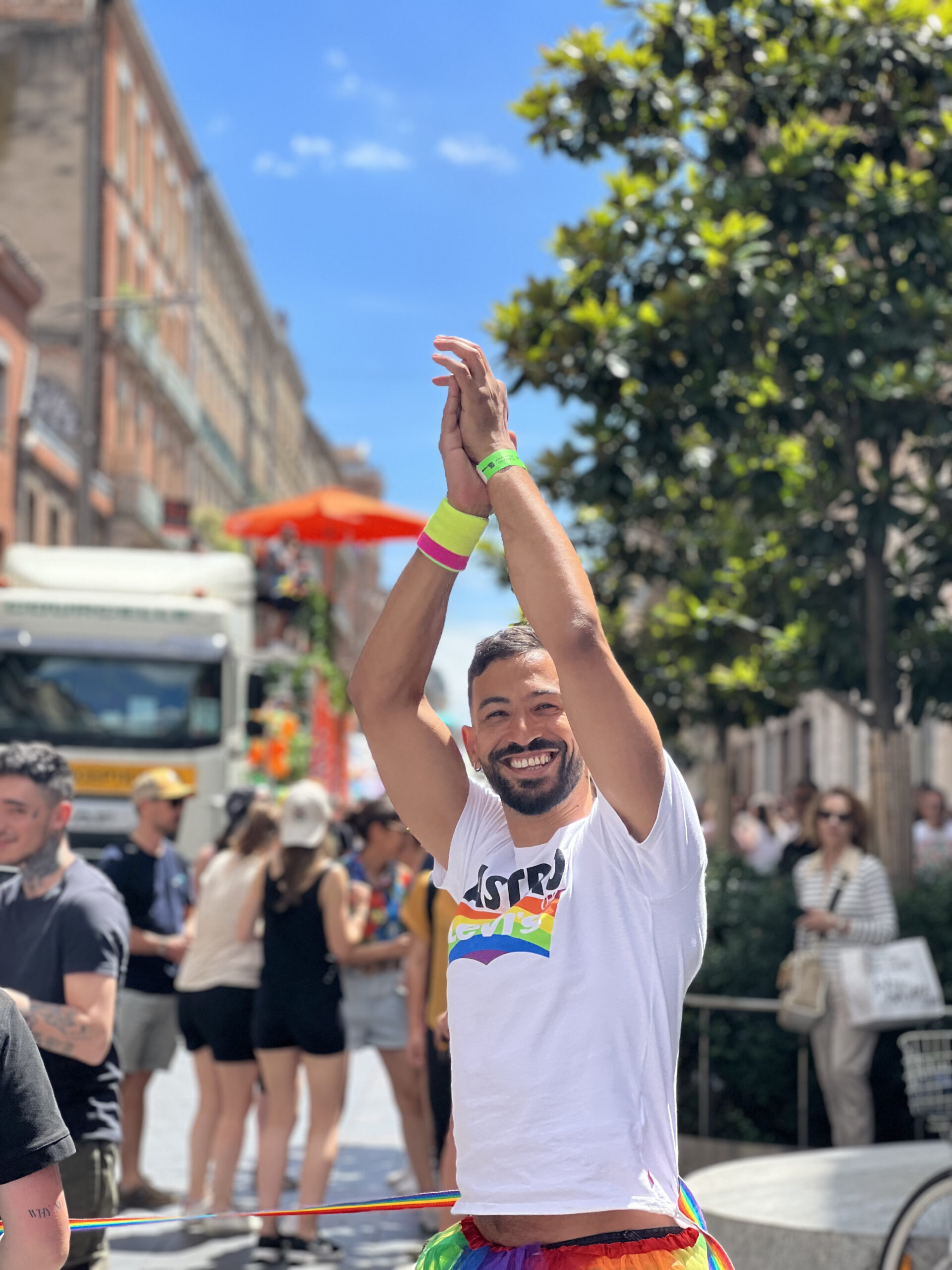 Asso Gare à la Marche des Fiertés